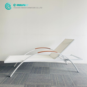 Basit İskandinav Tarzı Dış Mekan Mobilya Eğlence Şezlong Al&uuml;minyum Şezlong Otel Resort I&ccedil;in Havuz Kenarı Recliner Sandalye