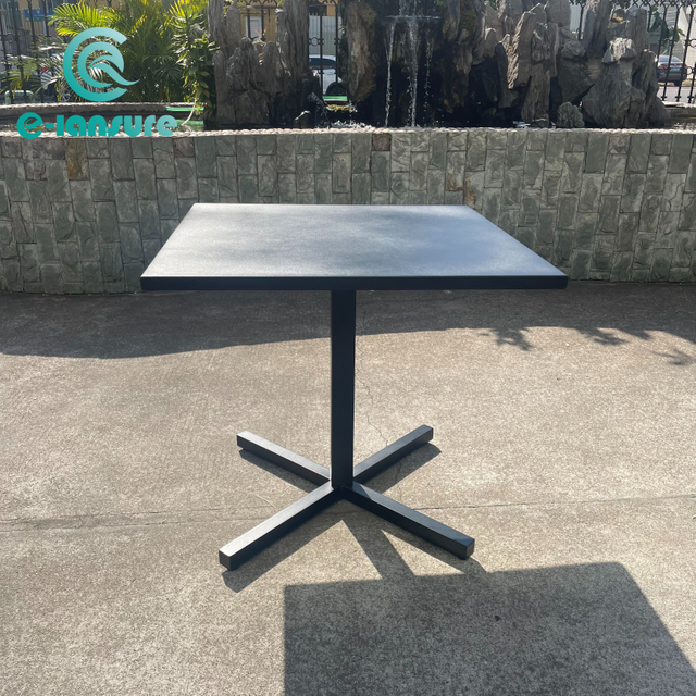 V&auml;lis&ouml;&ouml;gilaua hulgim&uuml;&uuml;k, vastupidav alumiiniumraamist ruudukujuline kokkupandav laud koduterrassirestorani jaoks
