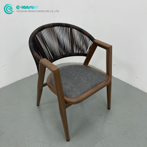 Furnitur Taman Teras Retro Bingkai Aluminium Berkualitas dengan Kursi Makan Selesai Kayu Kursi Tunggal Tali Anyaman untuk Resor Vila Rumah