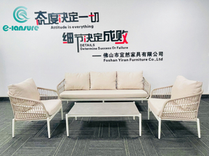 Sof&aacute; al aire libre tejido de cuerda de aluminio con recubrimiento en polvo blanco con juego de mesa de centro