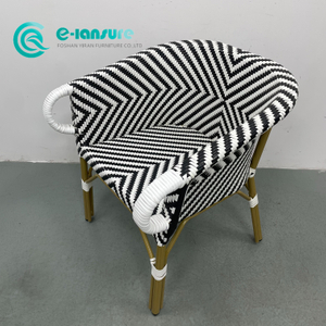 ເຟີນິເຈີສວນກາງແຈ້ງຄຸນນະພາບສູງອາລູມິນຽມກອບໂຊຟາເກົ້າອີ້ສີດໍາແລະສີຂາວເຊືອກຫວາຍໂຊຟາສໍາລັບໂຮງແຮມ Patio ຮ້ານອາຫານ