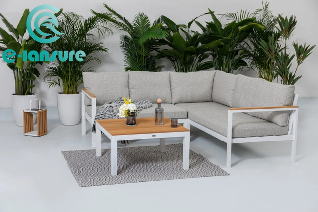 Partihandel Minimalistisk Utomhus Soffa M&ouml;bler Aluminium Stomme Soffa Med Te Bord Tr&auml;dg&aring;rd H&ouml;rnsoffa Set F&ouml;r Hemma Innerg&aring;rd