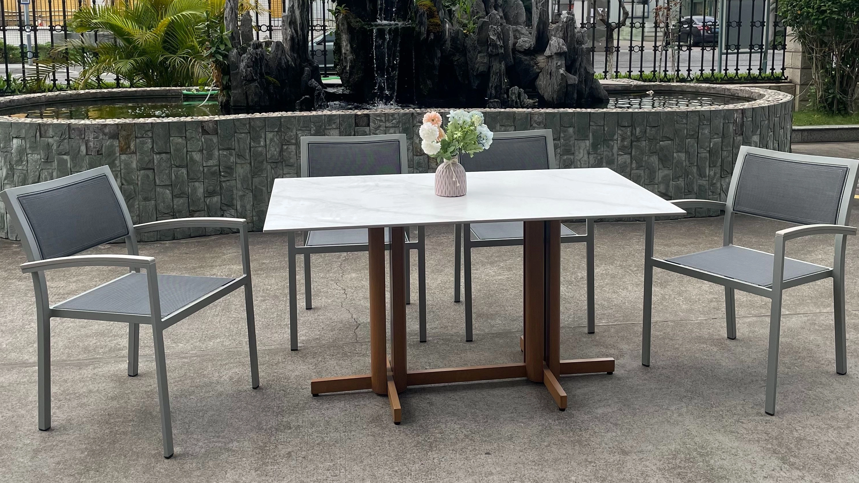 Por que os bons m&oacute;veis de jardim s&atilde;o t&atilde;o caros?