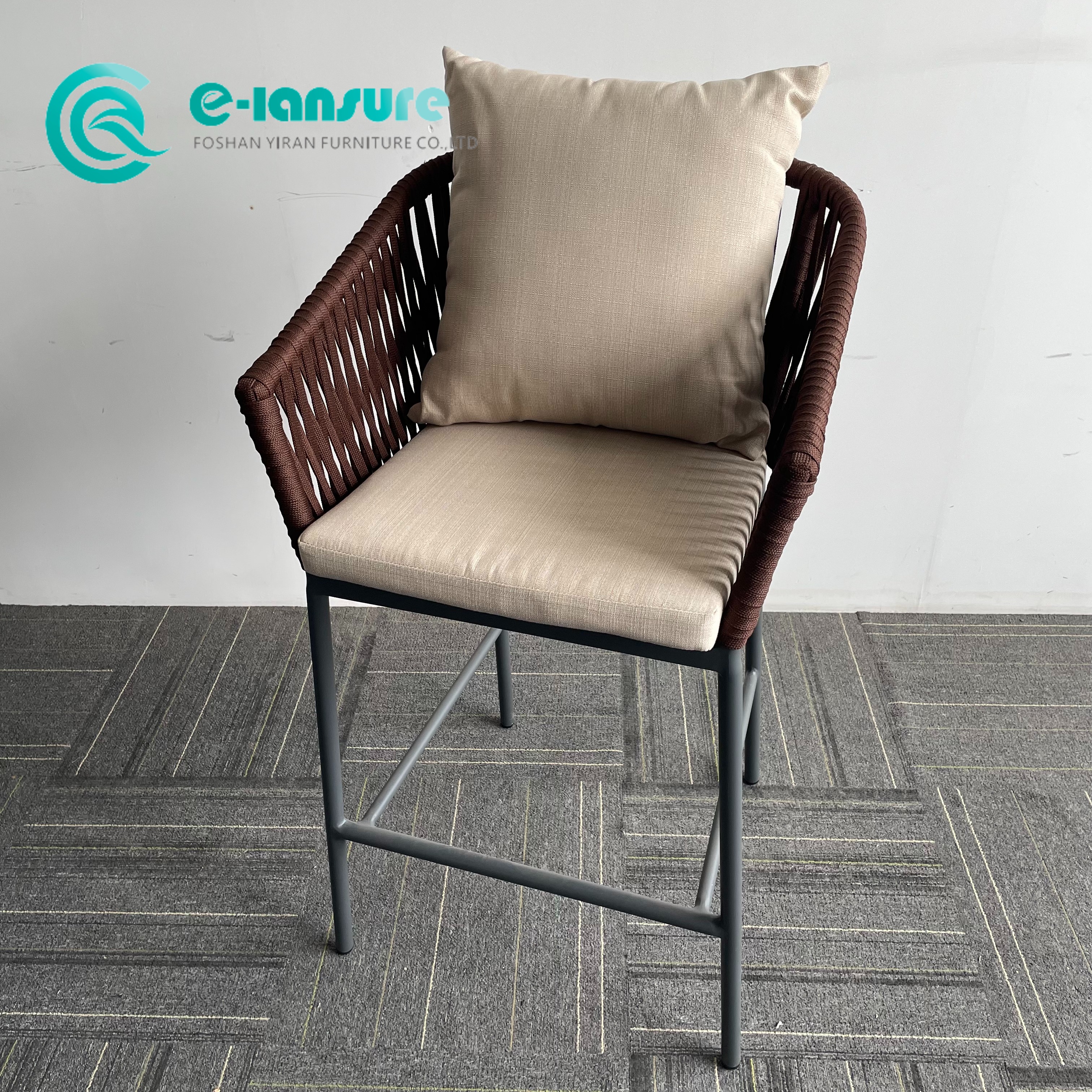 Vrtni barski namještaj Barska stolica s aluminijskim okvirom Smeđa visoka barska stolica od užeta s jastukom za sve vremenske uvjete 