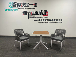 Модеран и минималистички намештај за ресторан на отвореном Врт 2+1 трпезаријски сет ужад трпезаријска столица са квадратним столом од шперплоче